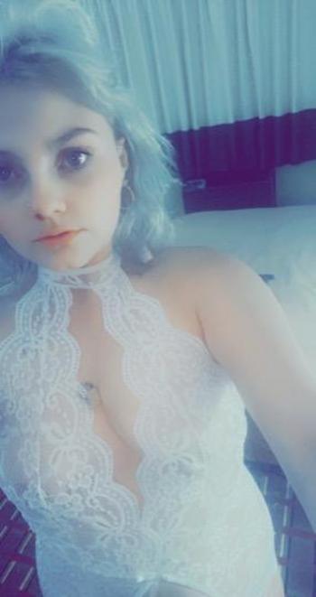 Allie, 22  female escort, Birmingham