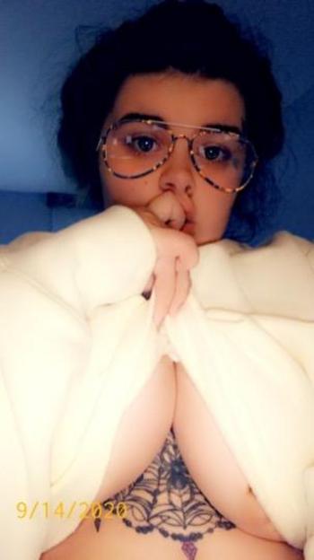Fiji, 21  female escort, Birmingham