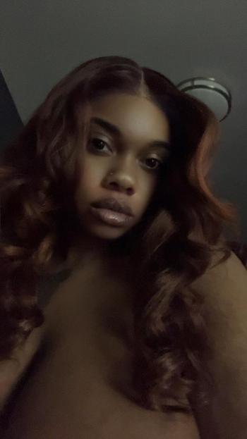 Peachez The Goddess, 27  female escort, Birmingham