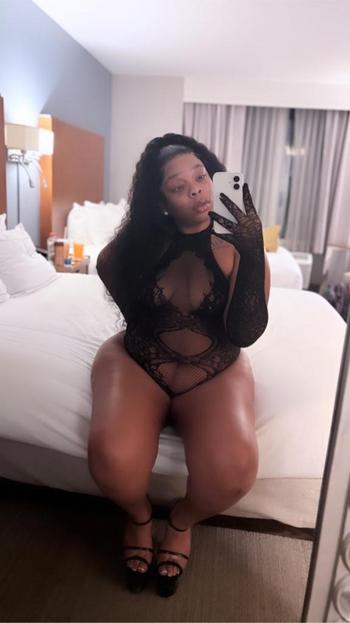 Juicy, 22  female escort, Birmingham