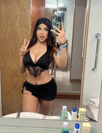 Vivian Pamela, 25  female escort, Birmingham