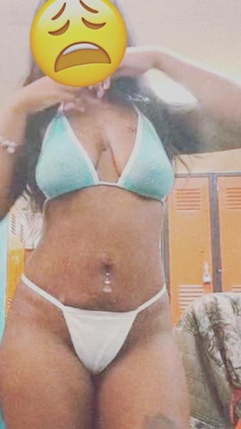 Ma Gic, 20  female escort, Birmingham